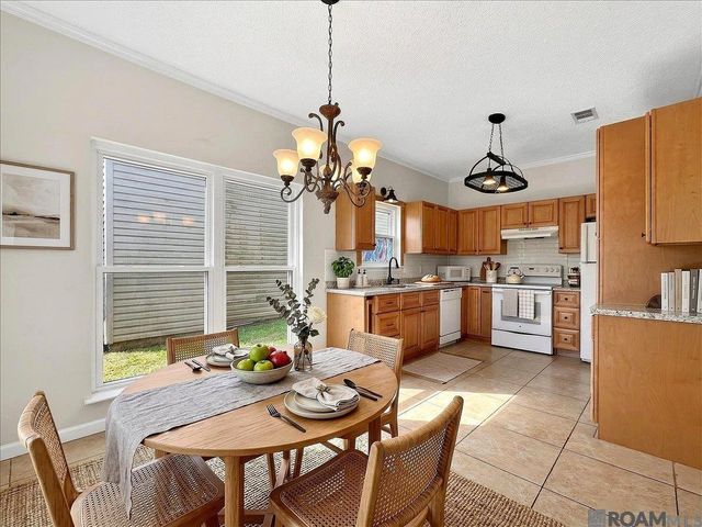 7111 Point Avery Dr, Baton Rouge, LA 70817