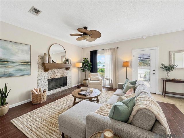 7111 Point Avery Dr, Baton Rouge, LA 70817