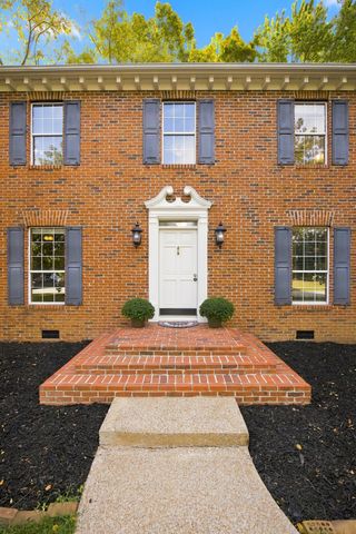6210 N Innisbrook Drive, Hixson, TN 37343