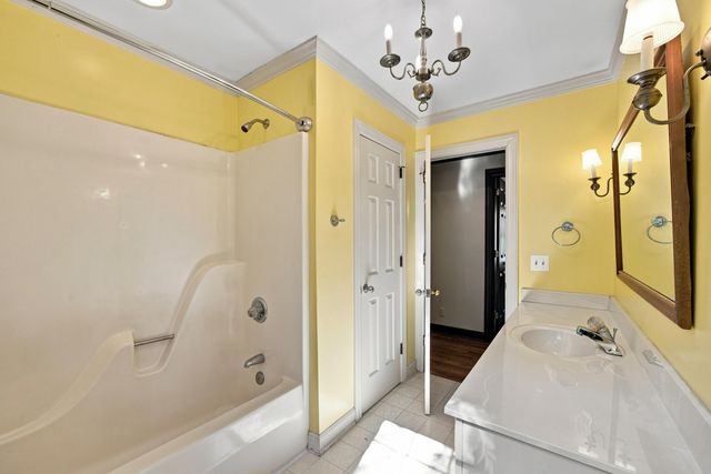 6210 N Innisbrook Drive, Hixson, TN 37343
