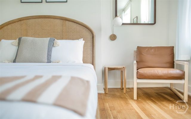 1 E Gordon Street 4, Savannah, GA 31401