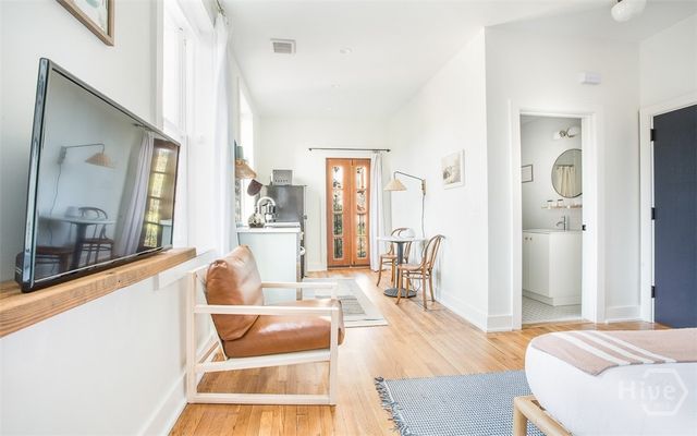 1 E Gordon Street 4, Savannah, GA 31401