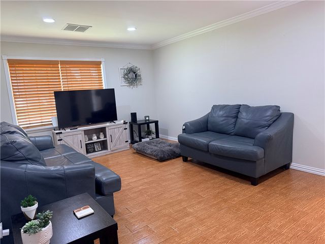 7110 Southhaven Dr, Corpus Christi, TX 78412
