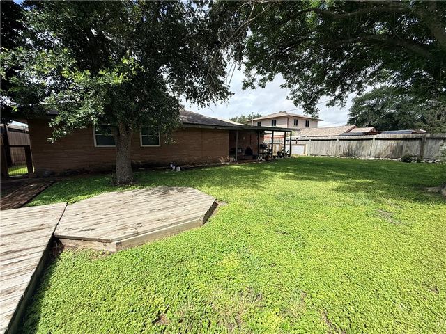 7110 Southhaven Dr, Corpus Christi, TX 78412