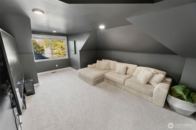 1610 Brookmonte Drive SE, Puyallup, WA 98372