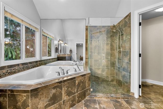 1610 Brookmonte Drive SE, Puyallup, WA 98372