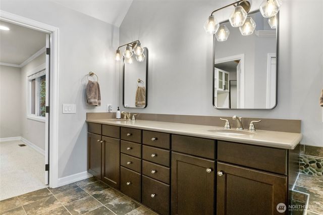 1610 Brookmonte Drive SE, Puyallup, WA 98372