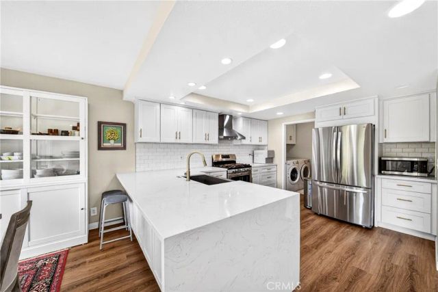 802 W Glenwood Circle, Fullerton, CA 92832