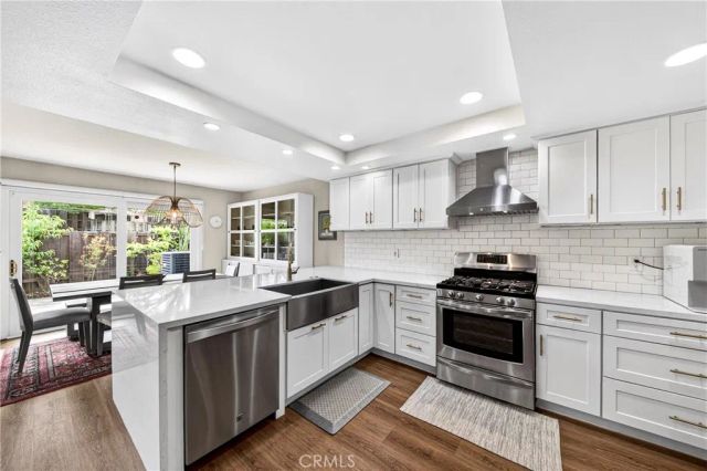 802 W Glenwood Circle, Fullerton, CA 92832