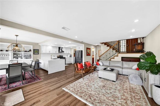 802 W Glenwood Circle, Fullerton, CA 92832