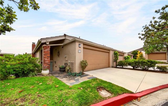 802 W Glenwood Circle, Fullerton, CA 92832