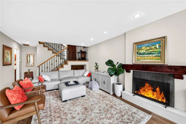 802 W Glenwood Circle, Fullerton, CA 92832