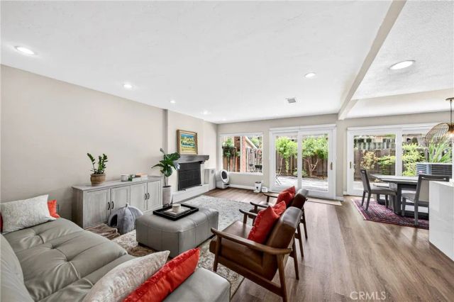 802 W Glenwood Circle, Fullerton, CA 92832