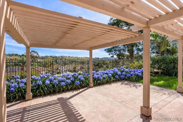 6927 Wildrose Ter, Carlsbad, CA 92011