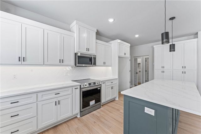 11 Wincanton Lane, Bella Vista, AR 72715