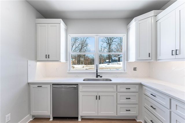 11 Wincanton Lane, Bella Vista, AR 72715