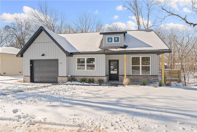 11 Wincanton Lane, Bella Vista, AR 72715