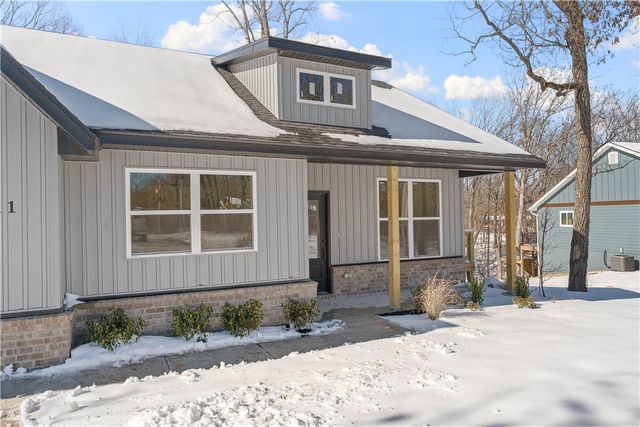 11 Wincanton Lane, Bella Vista, AR 72715