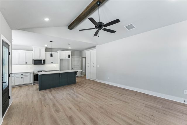 11 Wincanton Lane, Bella Vista, AR 72715