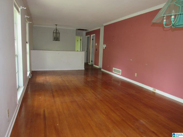 1660 3RD STREET NW, Center Point, AL 35215