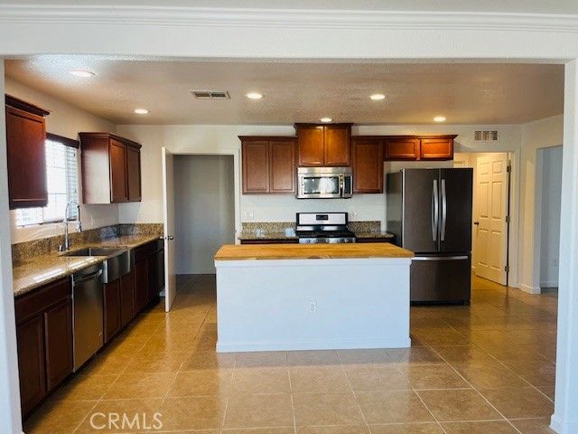 20236 Graham Street, California City, CA 93505