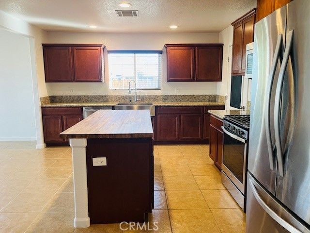 20236 Graham Street, California City, CA 93505