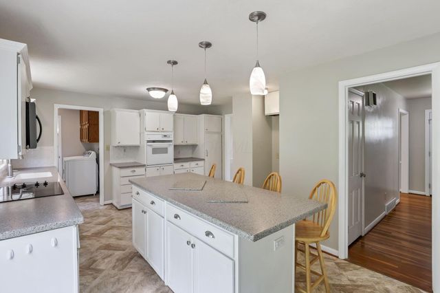 498 Marion Manor Woods, Newark, OH 43055