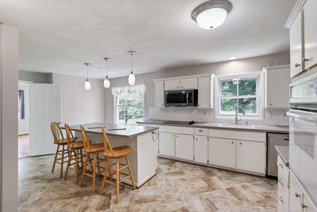 498 Marion Manor Woods, Newark, OH 43055