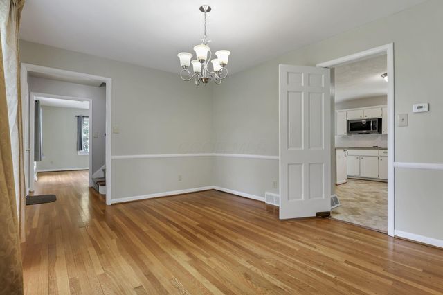 498 Marion Manor Woods, Newark, OH 43055
