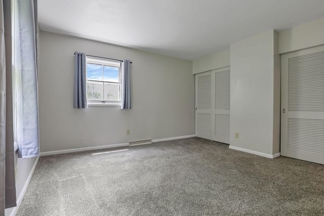 498 Marion Manor Woods, Newark, OH 43055