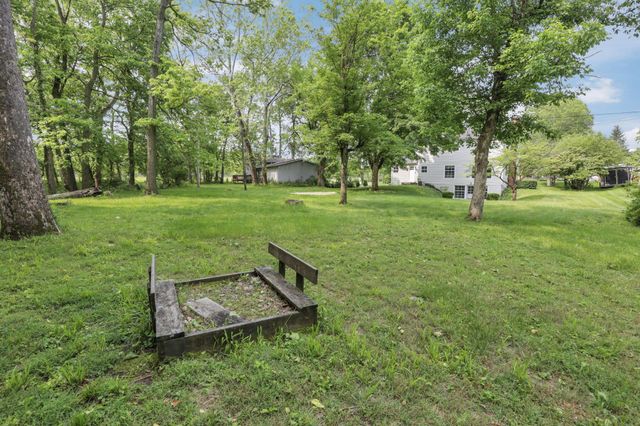 498 Marion Manor Woods, Newark, OH 43055