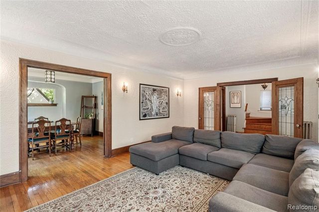 16614 Edinborough Road, Detroit, MI 48219