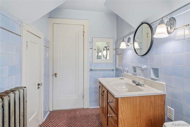 16614 Edinborough Road, Detroit, MI 48219