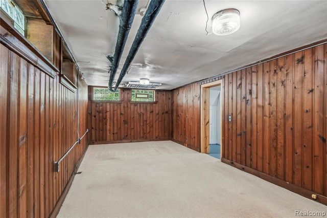 16614 Edinborough Road, Detroit, MI 48219