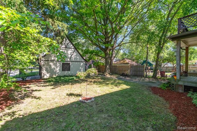 16614 Edinborough Road, Detroit, MI 48219