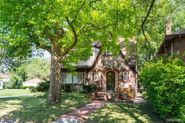 16614 Edinborough Road, Detroit, MI 48219