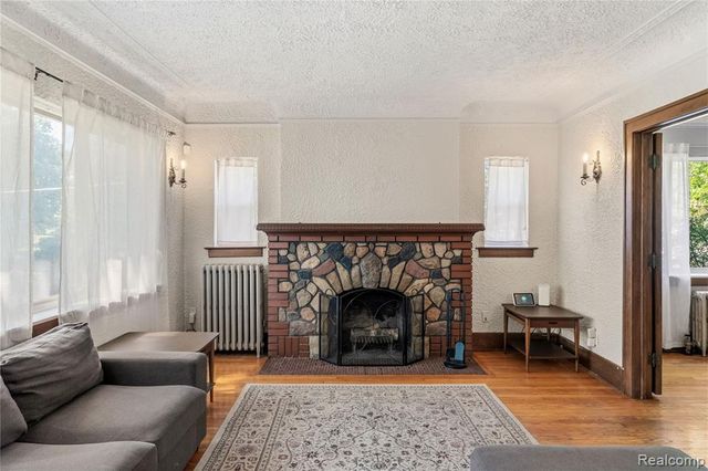 16614 Edinborough Road, Detroit, MI 48219
