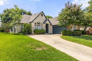 813 Palm Desert Drive, Garland, TX 75044