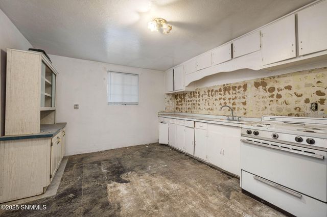 240 N Martinez Street, Las Cruces, NM 88001