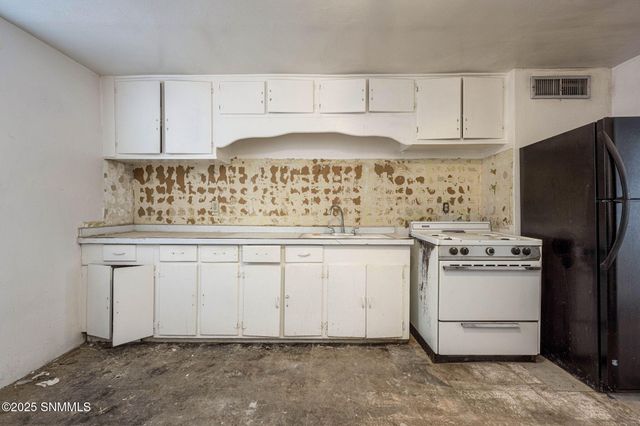 240 N Martinez Street, Las Cruces, NM 88001