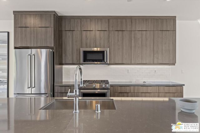 906 Cameron Center Drive, Palm Springs, CA 92264