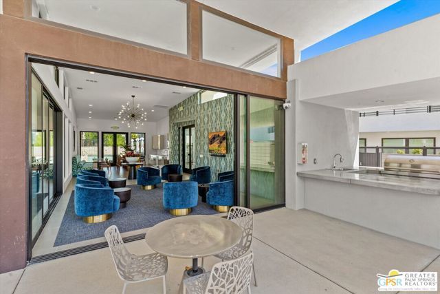 906 Cameron Center Drive, Palm Springs, CA 92264
