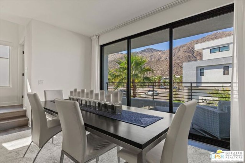 906 Cameron Center Drive, Palm Springs, CA 92264