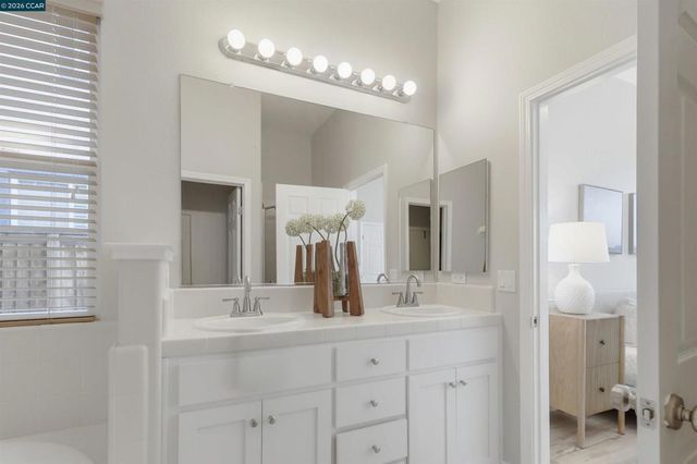 206 Chaparral Dr, Brentwood, CA 94513