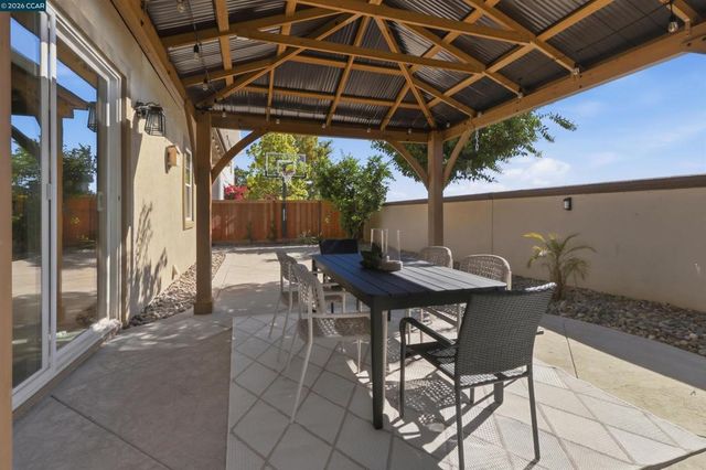 206 Chaparral Dr, Brentwood, CA 94513