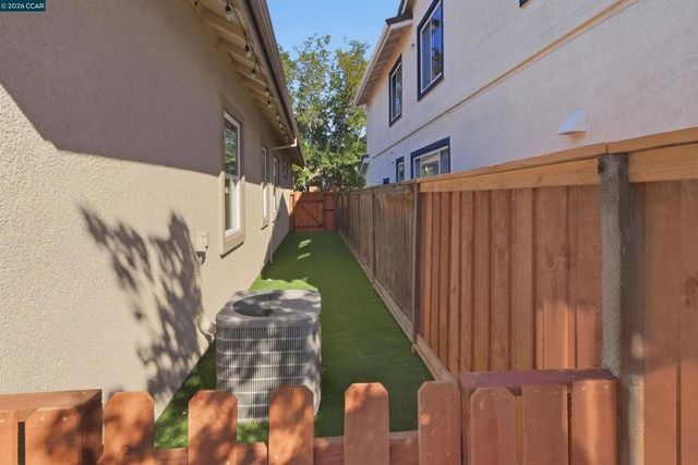 206 Chaparral Dr, Brentwood, CA 94513