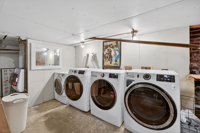 1324 W Huron Street 4R, Chicago, IL 60642