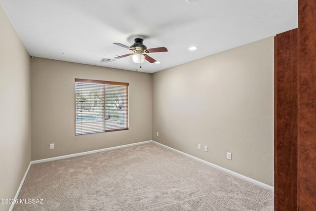 2350 E Skywalker Way, Green Valley, AZ 85614