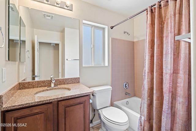2350 E Skywalker Way, Green Valley, AZ 85614