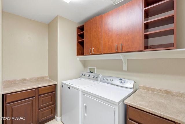2350 E Skywalker Way, Green Valley, AZ 85614